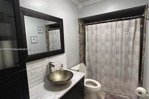 Townhouse in Miramar, Florida 2 bedrooms, 92.9 sq.m. № 1945699 - photo 16