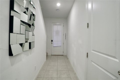 Townhouse in Davenport, Florida 3 bedrooms, 150.69 sq.m. № 2148525 - photo 6