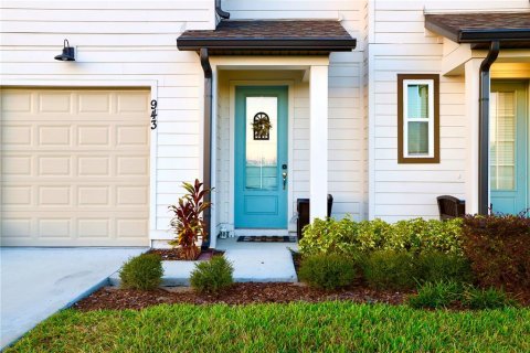 Townhouse in Davenport, Florida 3 bedrooms, 150.69 sq.m. № 2148525 - photo 3