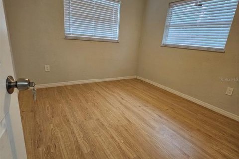 House in Pinellas Park, Florida 3 bedrooms, 93.65 sq.m. № 1813452 - photo 14