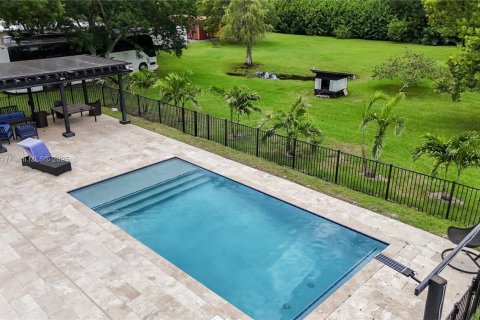 House in Southwest Ranches, Florida 5 bedrooms, 190.08 sq.m. № 1857377 - photo 30