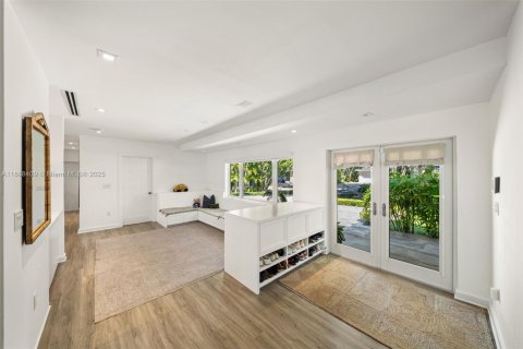 Casa en venta en Coral Gables, Florida, 4 dormitorios, 249.07 m2 № 1943756 - foto 6