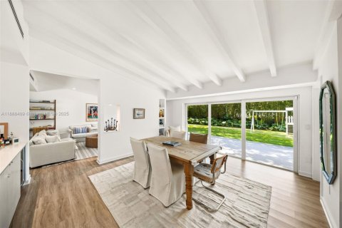Casa en venta en Coral Gables, Florida, 4 dormitorios, 249.07 m2 № 1943756 - foto 13