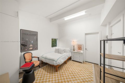Casa en venta en Coral Gables, Florida, 4 dormitorios, 249.07 m2 № 1943756 - foto 27