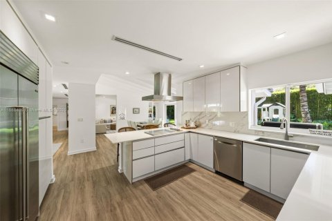 Casa en venta en Coral Gables, Florida, 4 dormitorios, 249.07 m2 № 1943756 - foto 23