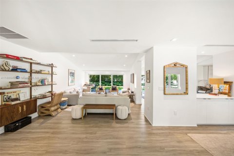 Casa en venta en Coral Gables, Florida, 4 dormitorios, 249.07 m2 № 1943756 - foto 7