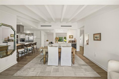 Casa en venta en Coral Gables, Florida, 4 dormitorios, 249.07 m2 № 1943756 - foto 16