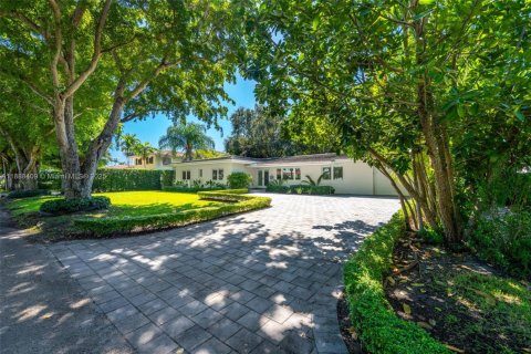 Casa en venta en Coral Gables, Florida, 4 dormitorios, 249.07 m2 № 1943756 - foto 1