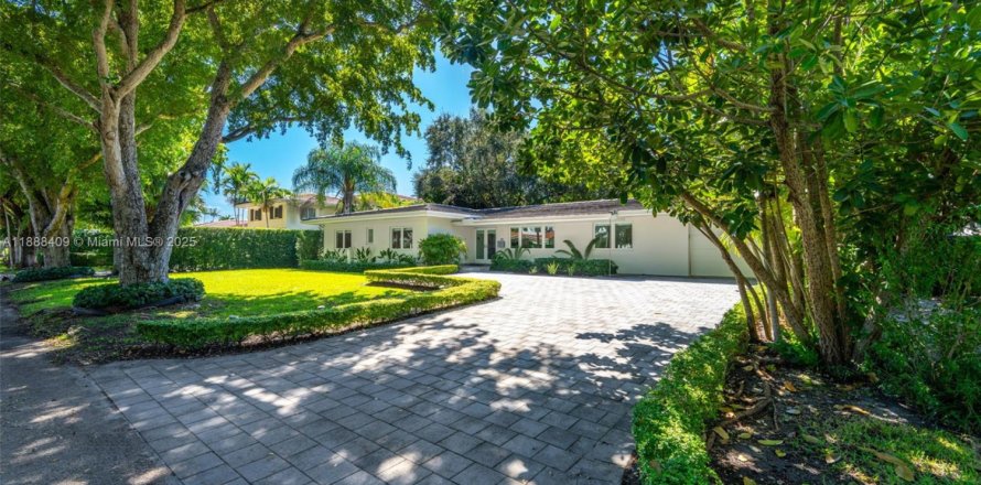 Casa en Coral Gables, Florida 4 dormitorios, 249.07 m2 № 1943756