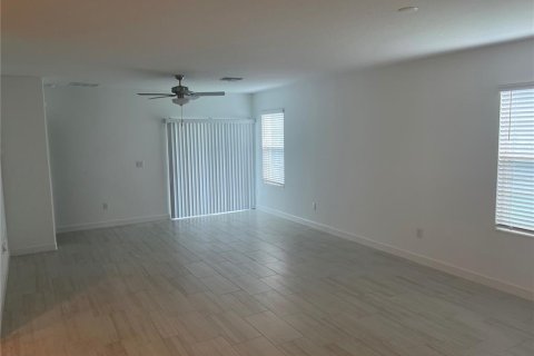 House in San Antonio, Florida 2 bedrooms, 150.13 sq.m. № 1916367 - photo 11