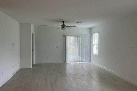 House in San Antonio, Florida 2 bedrooms, 150.13 sq.m. № 1916367 - photo 10