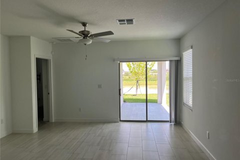 House in San Antonio, Florida 2 bedrooms, 150.13 sq.m. № 1916367 - photo 8