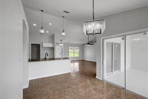 House in Ocala, Florida 3 bedrooms, 141.77 sq.m. № 1853937 - photo 11