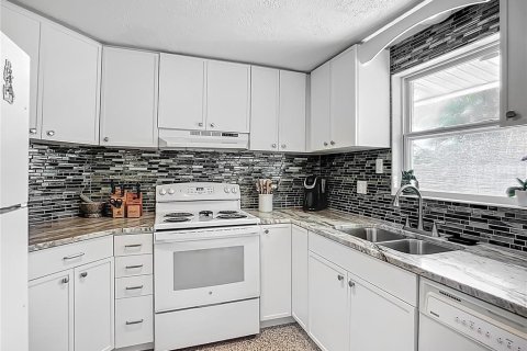 Casa en venta en Sarasota, Florida, 2 dormitorios, 129.41 m2 № 1718839 - foto 16