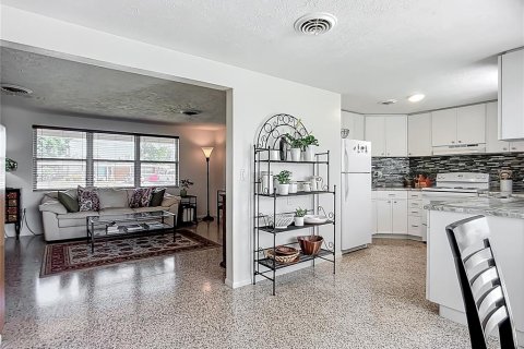 Casa en venta en Sarasota, Florida, 2 dormitorios, 129.41 m2 № 1718839 - foto 14