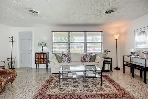 Casa en venta en Sarasota, Florida, 2 dormitorios, 129.41 m2 № 1718839 - foto 11