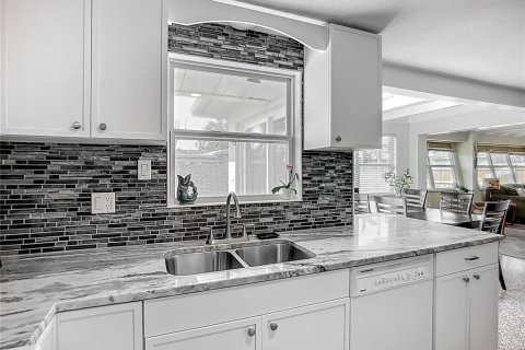 Casa en venta en Sarasota, Florida, 2 dormitorios, 129.41 m2 № 1718839 - foto 18