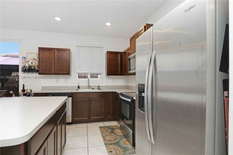 Adosado en venta en Homestead, Florida, 4 dormitorios, 127.65 m2 № 2054892 - foto 4