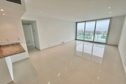 Condominio en venta en Miami Beach, Florida, 1 dormitorio, 79.15 m2 № 1942999 - foto 21