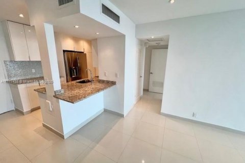 Condominio en venta en Miami Beach, Florida, 1 dormitorio, 79.15 m2 № 1942999 - foto 7