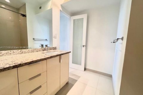 Condominio en venta en Miami Beach, Florida, 1 dormitorio, 79.15 m2 № 1942999 - foto 14
