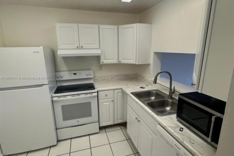 Copropriété à louer à Miami, Floride: 2 chambres, 109.16 m2 № 1950770 - photo 22