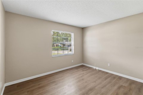 Villa ou maison à vendre à Winter Springs, Floride: 4 chambres, 121.89 m2 № 2408079 - photo 17