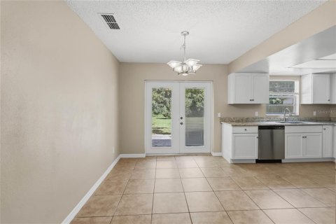 Villa ou maison à vendre à Winter Springs, Floride: 4 chambres, 121.89 m2 № 2408079 - photo 7