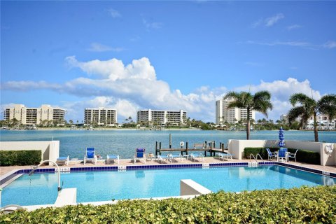 Copropriété à vendre à Tequesta, Floride: 3 chambres, 171.68 m2 № 1896327 - photo 2