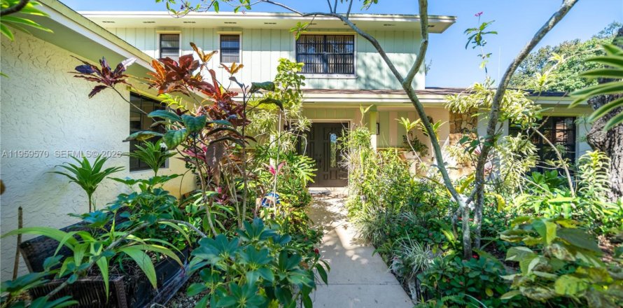 Villa ou maison à Miramar, Floride 4 chambres, 241.36 m2 № 2023734