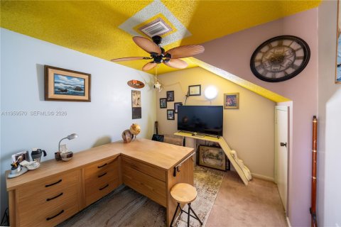 Villa ou maison à vendre à Miramar, Floride: 4 chambres, 241.36 m2 № 2023734 - photo 16