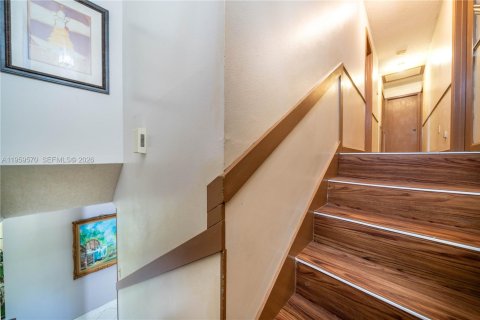 Villa ou maison à vendre à Miramar, Floride: 4 chambres, 241.36 m2 № 2023734 - photo 17