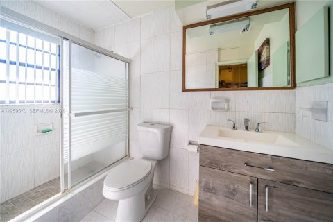 Villa ou maison à vendre à Miramar, Floride: 4 chambres, 241.36 m2 № 2023734 - photo 27