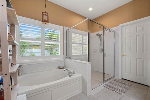 House in Tampa, Florida 5 bedrooms, 235.79 sq.m. № 2098263 - photo 29