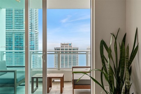 Condo in Miami, Florida, 1 bedroom № 2060108 - photo 23