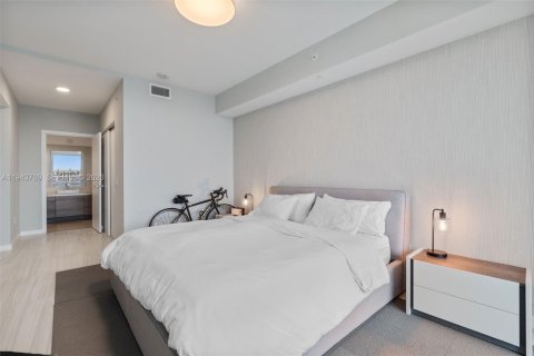 Condo in Miami, Florida, 1 bedroom № 2060108 - photo 15