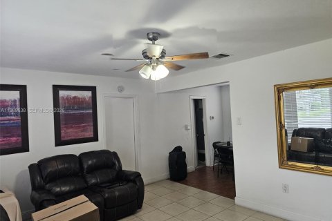 Купить виллу или дом в Палм-Бич, Флорида 3 спальни, 90.86м2, № 2051680 - фото 24