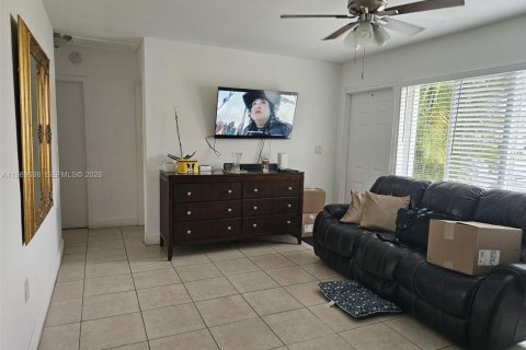 Купить виллу или дом в Палм-Бич, Флорида 3 спальни, 90.86м2, № 2051680 - фото 4