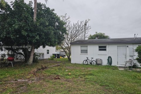 Купить виллу или дом в Палм-Бич, Флорида 3 спальни, 90.86м2, № 2051680 - фото 30