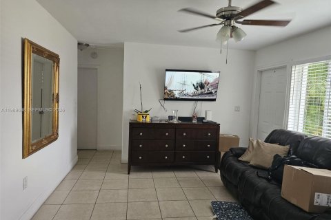 Купить виллу или дом в Палм-Бич, Флорида 3 спальни, 90.86м2, № 2051680 - фото 5