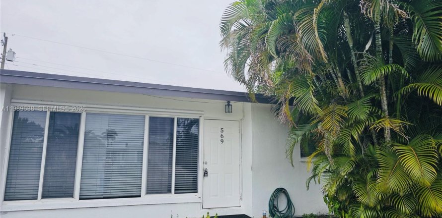 Дом в Палм-Бич, Флорида 3 спальни, 90.86м2 № 2051680