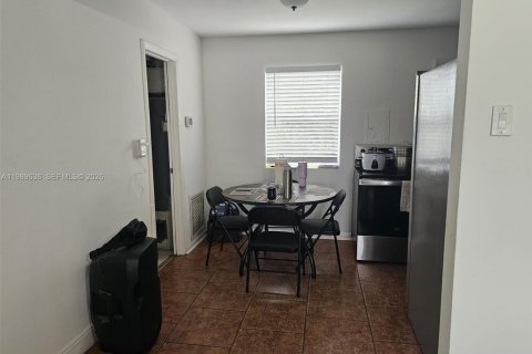 Купить виллу или дом в Палм-Бич, Флорида 3 спальни, 90.86м2, № 2051680 - фото 13