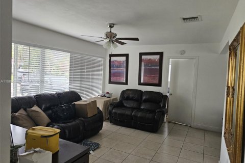 Купить виллу или дом в Палм-Бич, Флорида 3 спальни, 90.86м2, № 2051680 - фото 6