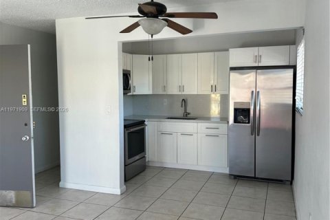 Appartement à louer à Miami, Floride: 1 chambre, 60.39 m2 № 2041775 - photo 6