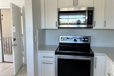 Appartement à louer à Miami, Floride: 1 chambre, 60.39 m2 № 2041775 - photo 5