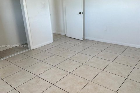 Appartement à louer à Miami, Floride: 1 chambre, 60.39 m2 № 2041775 - photo 11