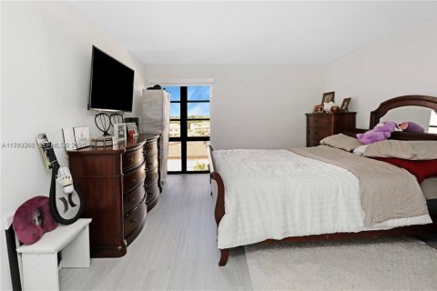 Condominio en venta en Miami, Florida, 2 dormitorios, 111.48 m2 № 2044046 - foto 9
