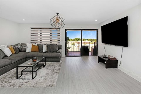 Condominio en venta en Miami, Florida, 2 dormitorios, 111.48 m2 № 2044046 - foto 5