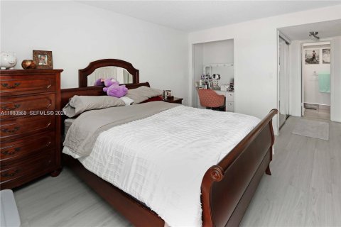 Condominio en venta en Miami, Florida, 2 dormitorios, 111.48 m2 № 2044046 - foto 10