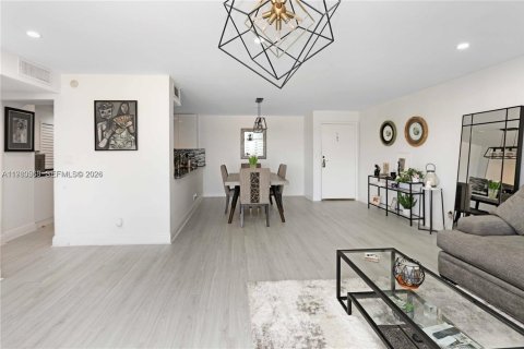 Condominio en venta en Miami, Florida, 2 dormitorios, 111.48 m2 № 2044046 - foto 3